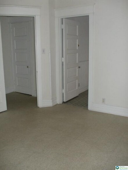 Building Photo - 221 S Madison St