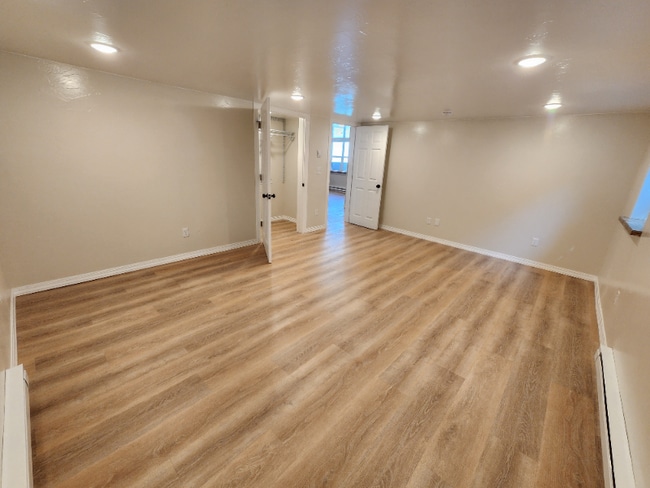 Building Photo - 1227 Hauser Blvd