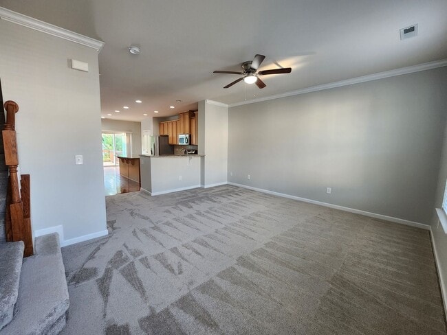 Building Photo - 4 Bedroom Cary Townhome! Great Location, N...