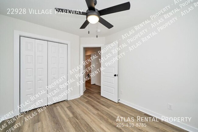 Building Photo - 22928 Village Pkwy