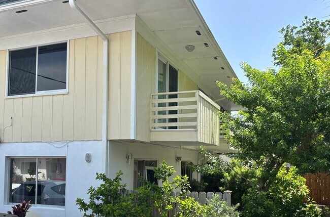 Building Photo - Monthly Rental -Melbourne Beach Condo -March 2026 Available Now!