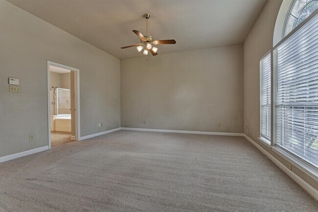 Building Photo - 15 W Stony End Pl