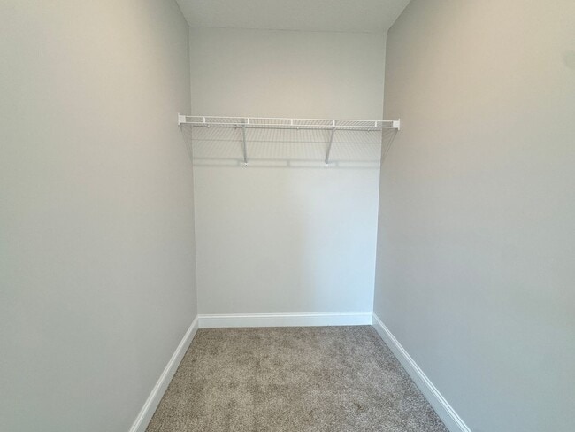 Building Photo - AVAILABLE OCTOBER 2025 [PET FRIENDLY]