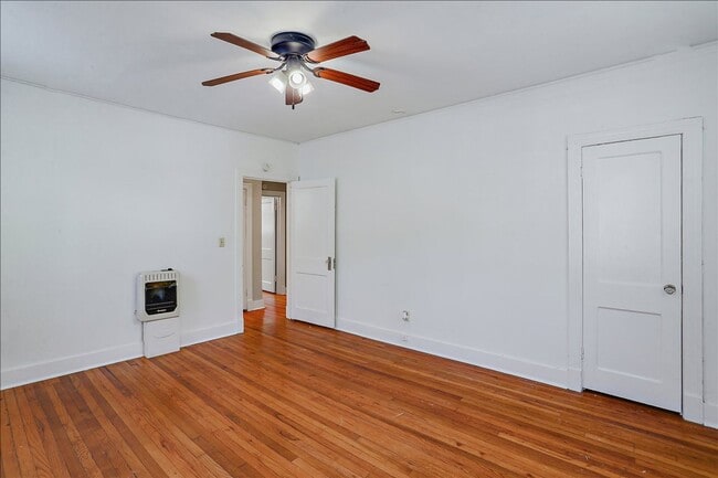 Building Photo - 1602/04 Saint Mary Street