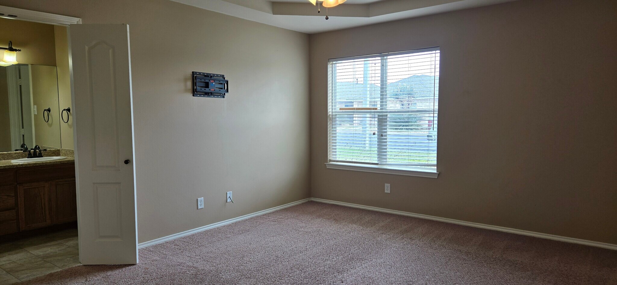 Building Photo - 4217 Lexington Pl