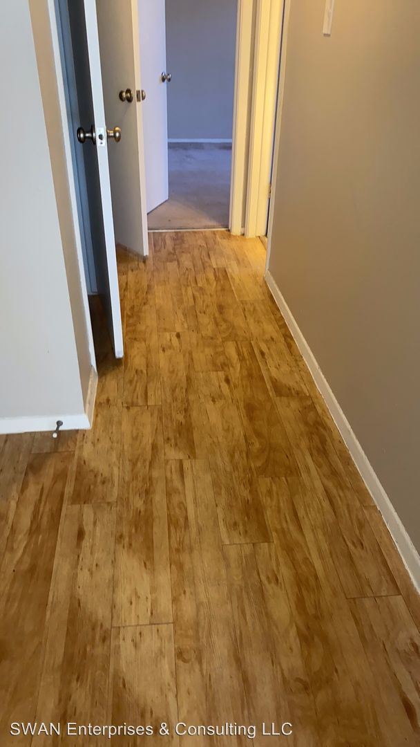 Building Photo - 2733 W 23rd Ave