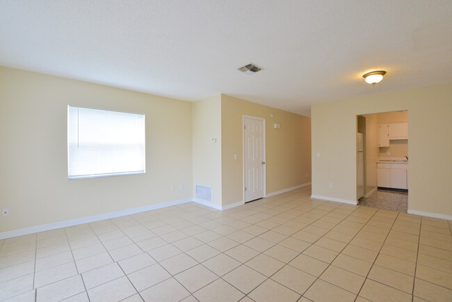 Building Photo - 551 Verbena Ct