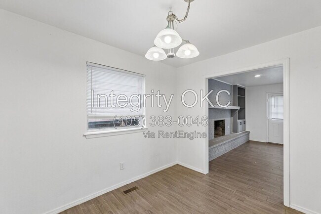 Building Photo - 8514 Candlewood Dr