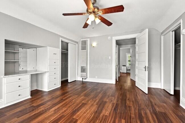 Building Photo - 319 W Lee St