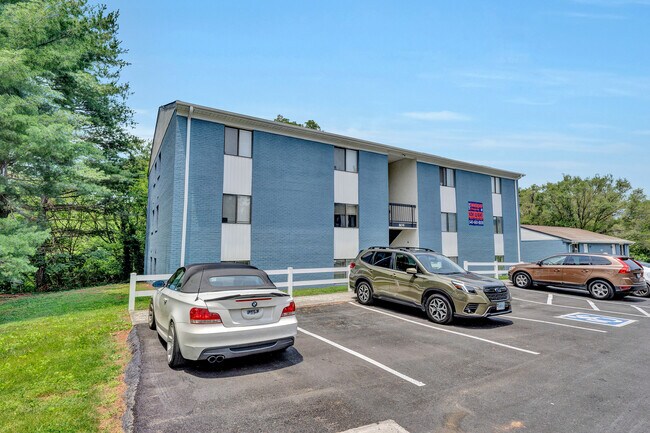 Building Photo - Flats at Thrasher Park