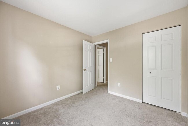 Building Photo - 15622 Cliff Swallow Way