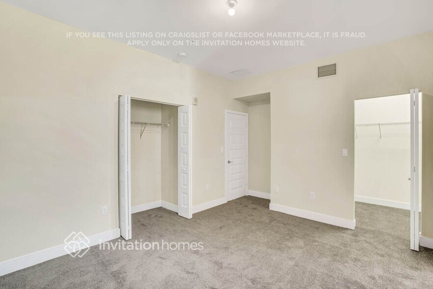 Building Photo - 10437 NW 82nd St