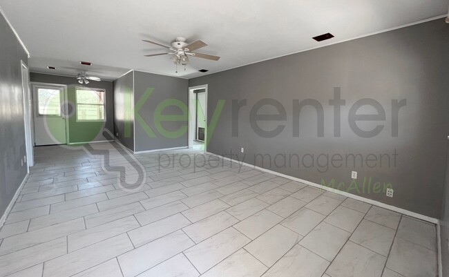 Building Photo - Beautiful 3bed/1.5 bath home in Edinburg!