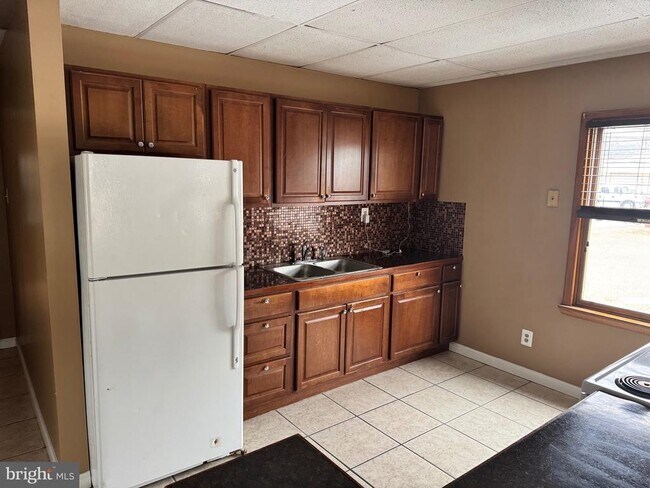 Building Photo - 25 E Bridge St