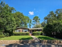 Building Photo - Charming Duplex Unit In Franklin Park