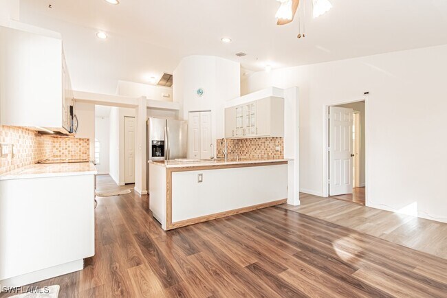 Building Photo - 590 6th St NE