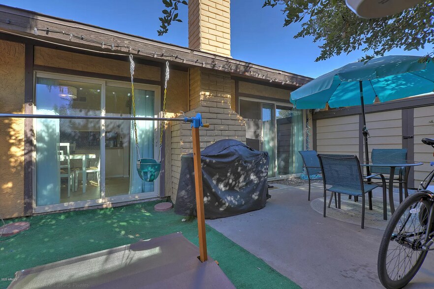 Building Photo - 1716 W Village Way