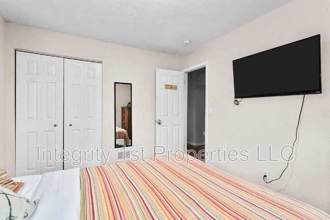 Building Photo - 11221 W 59th Terrace