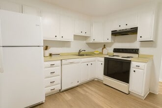 Building Photo - 12121 W Nevada Dr