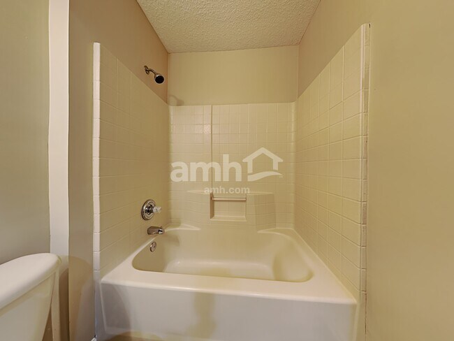 Building Photo - 86336 Augustus Ave