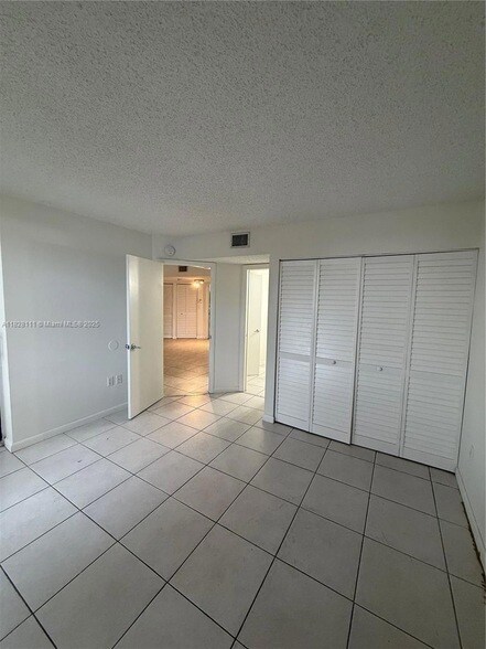 Building Photo - 8335 SW 152nd Ave