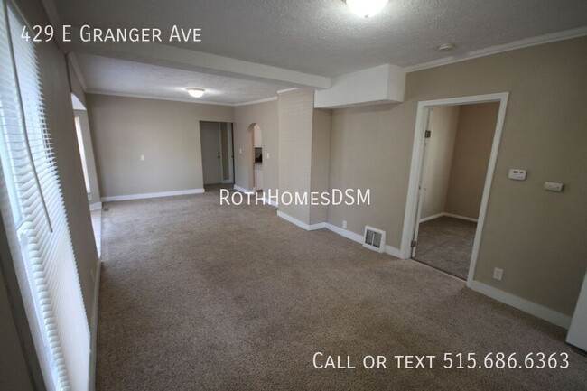 Building Photo - 3 Bedroom 2 Bath 2 Car Garage Large 1 1/2 ...