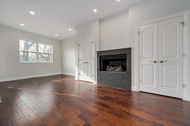 Building Photo - 1919 N Drake Ave