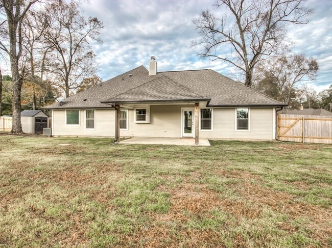 Building Photo - Beautiful home in Southern Oaks***HAUGHTON***
