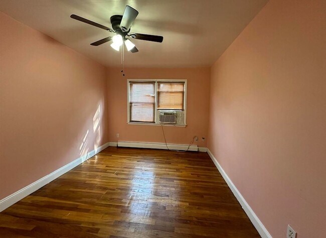 Building Photo - 374A Cator Avenue Unit 1