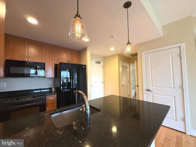 Building Photo - 4101 Albemarle St NW