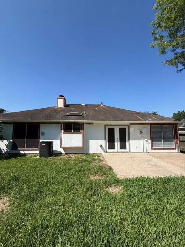 Building Photo - 1019 Western Springs Dr