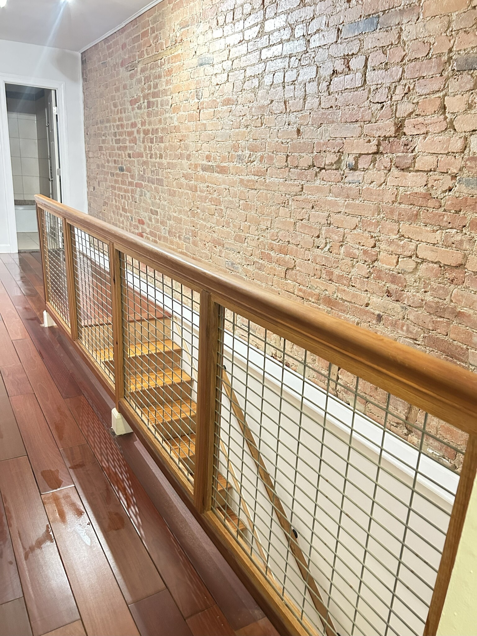 2 Level - 118 Bates St NW