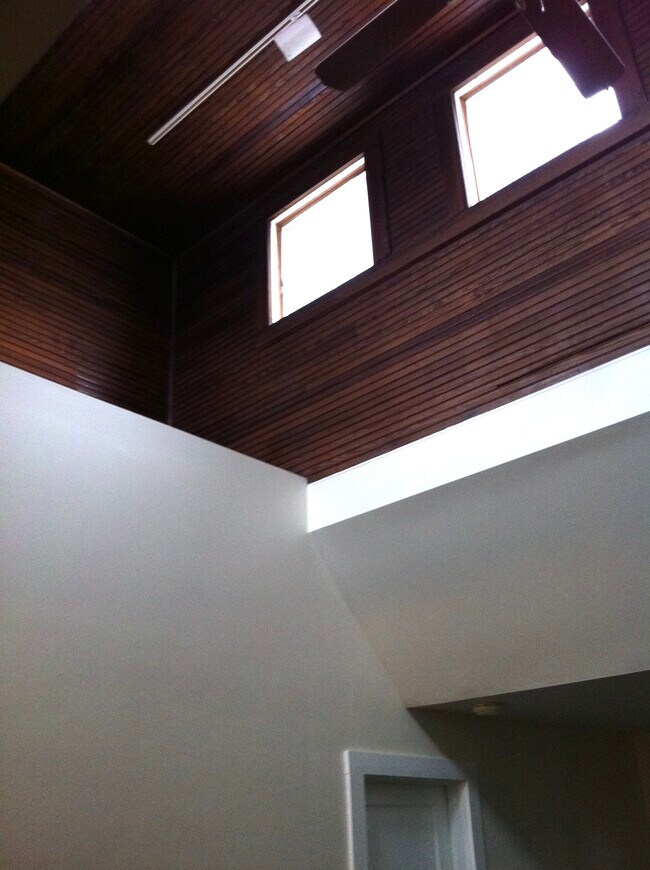 Building Photo - 10863 Main St