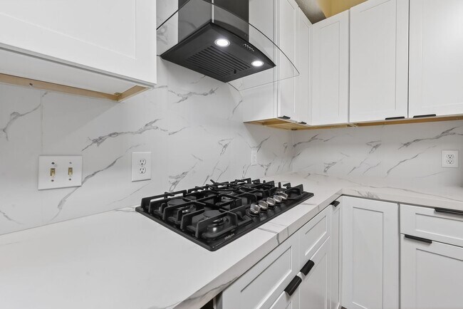 Building Photo - Bear Creek South