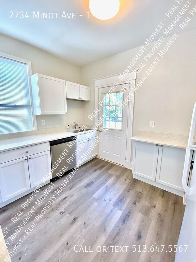 Building Photo - 2734 Minot Ave