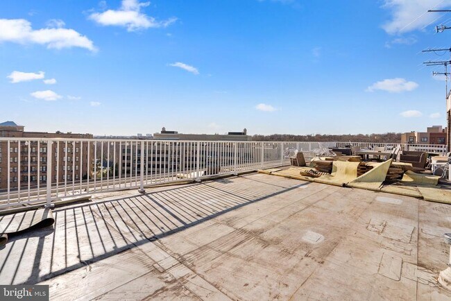 Building Photo - 2501 Calvert St NW