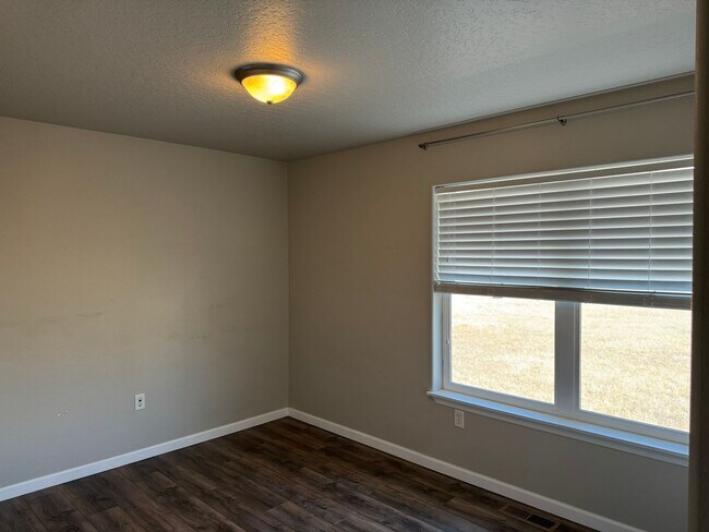Building Photo - Spacious 3 Bed, 2 Bath in Lolo, MT!!
