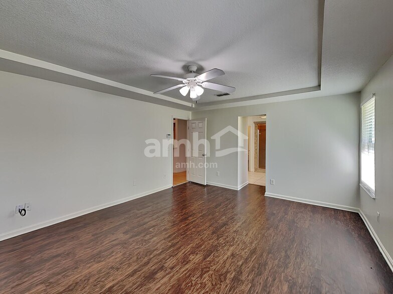 Building Photo - 2700 Darwin Ct