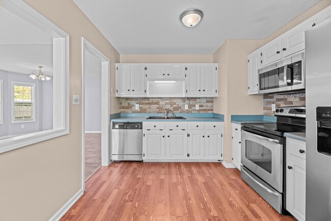 Building Photo - 146 Jer Mar Dr