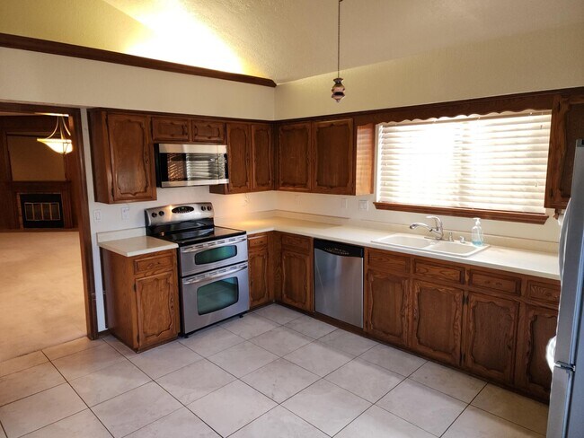 Building Photo - 9335 Admiral Lowell Pl NE