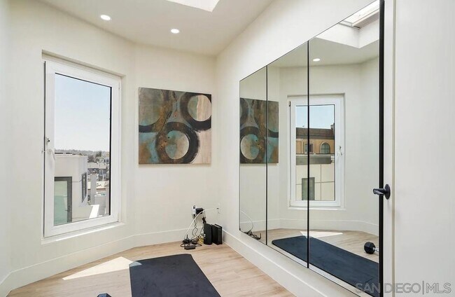 Building Photo - 2820 Bayside Walk