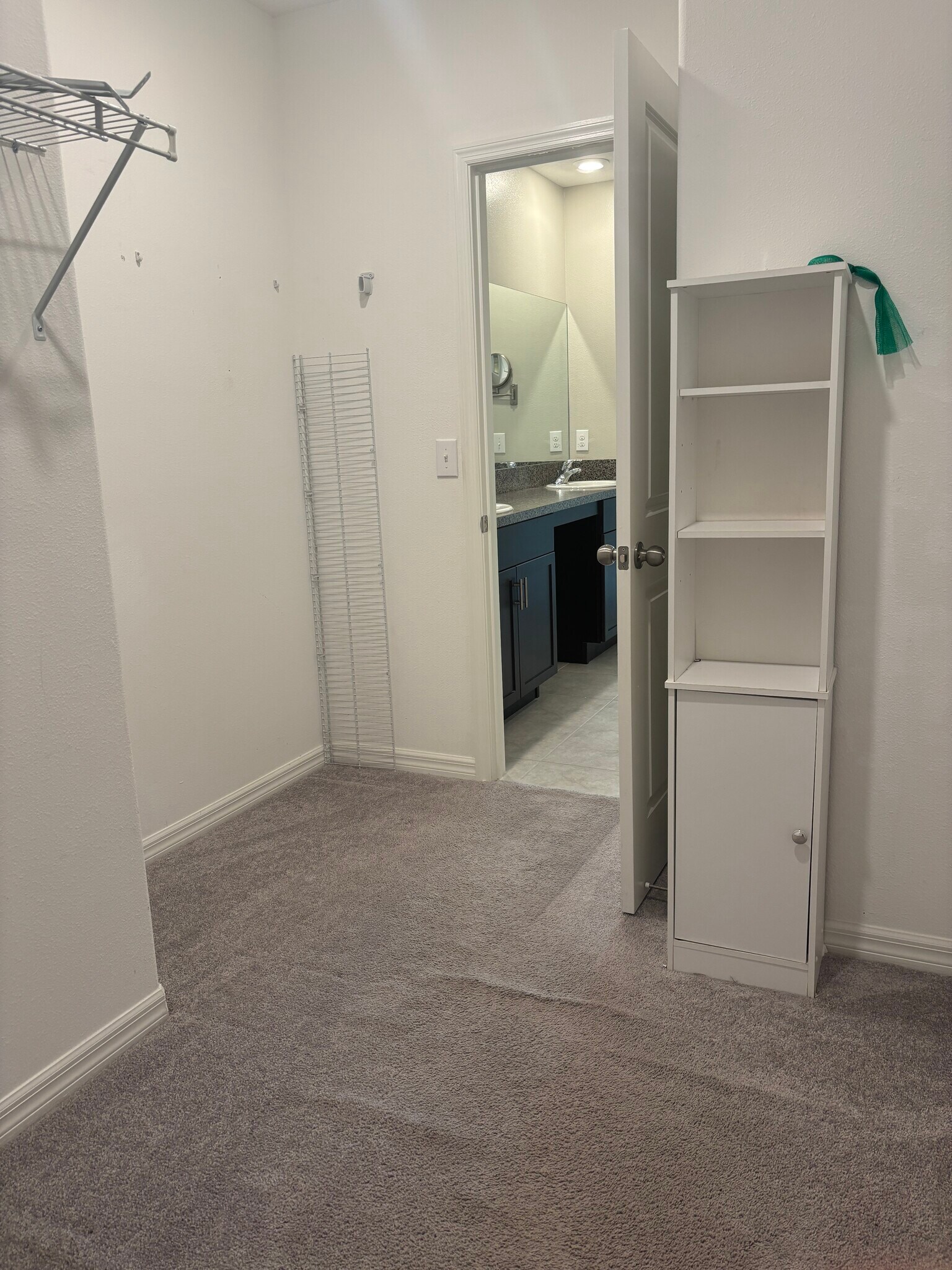 Building Photo - 9663 Channing Hill Dr