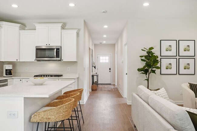 Building Photo - 3 Bedroom Twin Home With Extras