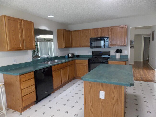 Building Photo - 1256 Camero Dr