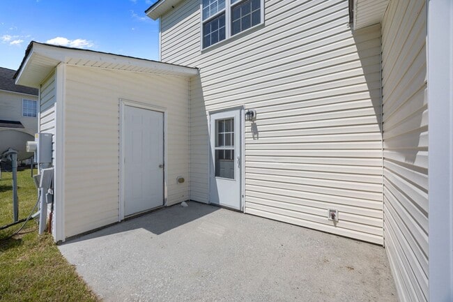 Building Photo - Welcome to Carolina Forest!