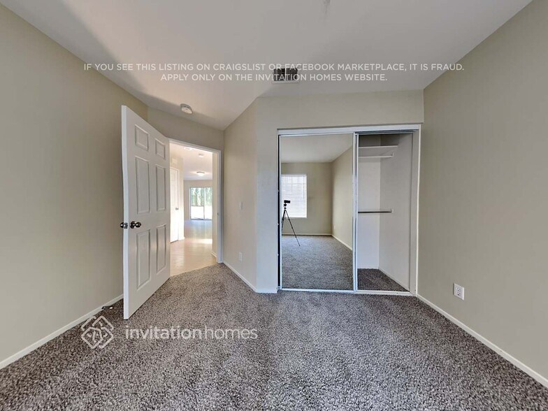 Building Photo - 40122 Denham Dr