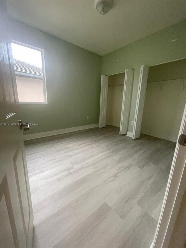 Building Photo - 3114 SE 3rd Dr