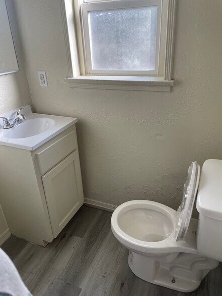 Another pic of the Bathroom - 7823 Sterling Ave