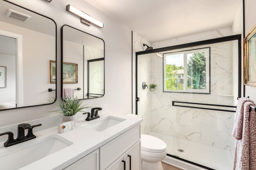 Building Photo - 1011 Yeager Dr