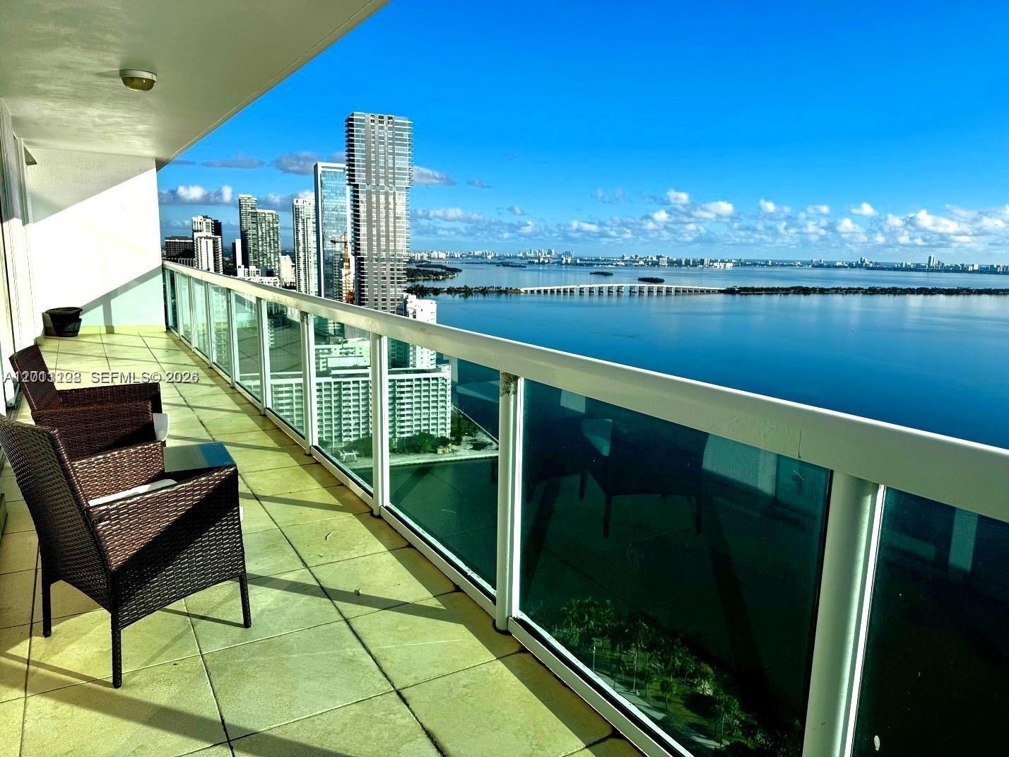 Building Photo - 1800 N Bayshore Dr